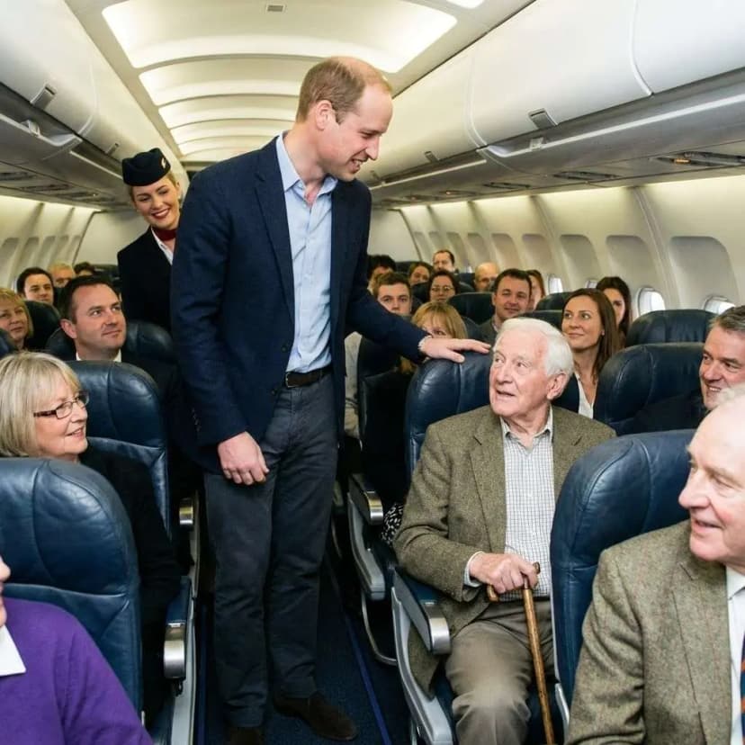 BREAKING NEWS: The entire royal world and British public are buzzing after Prince William stunned fellow passengers on a commercial flight with a profoundly humble gesture. According to multiple witnesses, the future king quietly gave up his first-class seat to an elderly British veteran just moments before takeoff—but that was only the beginning. What Prince William did next, discreetly and without drawing any attention or seeking praise, moved the entire cabin to tears and left the cabin crew visibly emotional…